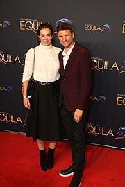 Thomas M&uuml;ller mti Frau Lisa M&uuml;ller bei der Equila - Weltpremiere im Showpalast M&uuml;nchen am 05.11.2017 (&copy;Foio:Martin Schmitz)